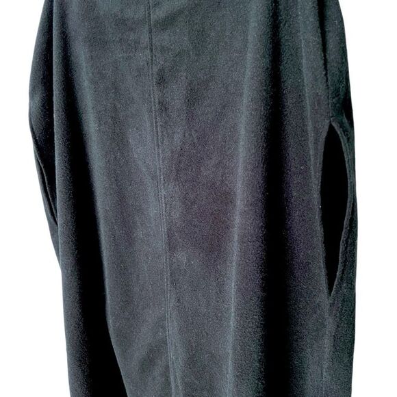 FHQ Collection Oversized Black Cape In Size M. - Picture 6 of 7